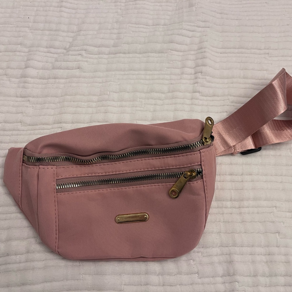 Fanny pack-open to offers